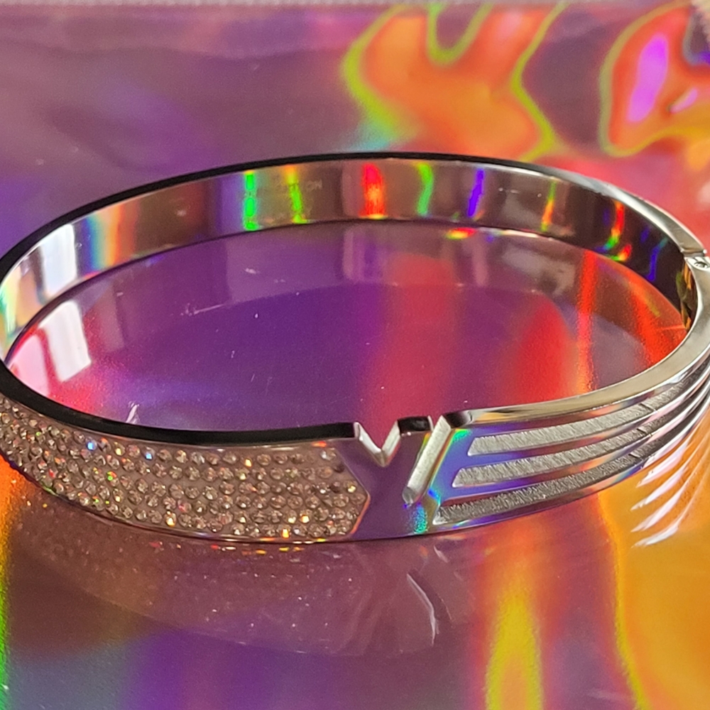 Silver Bracelet with Crystal Accents